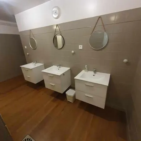 Les Du Chateau Du Cedre Holiday home Manneville-es-Plains